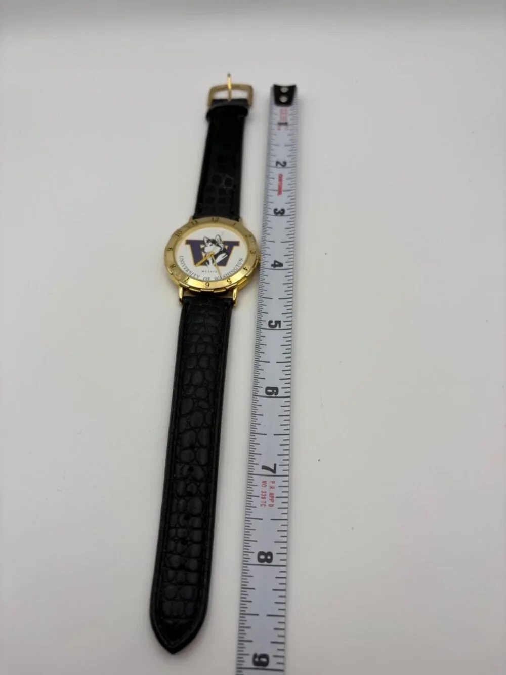 Vintage Nelsonic University of Washington Huskies Watch Gold Tone Quartz SR626SW